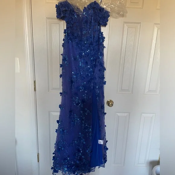 Cinderella Divine CD2164 Gown - Picture 2 of 8